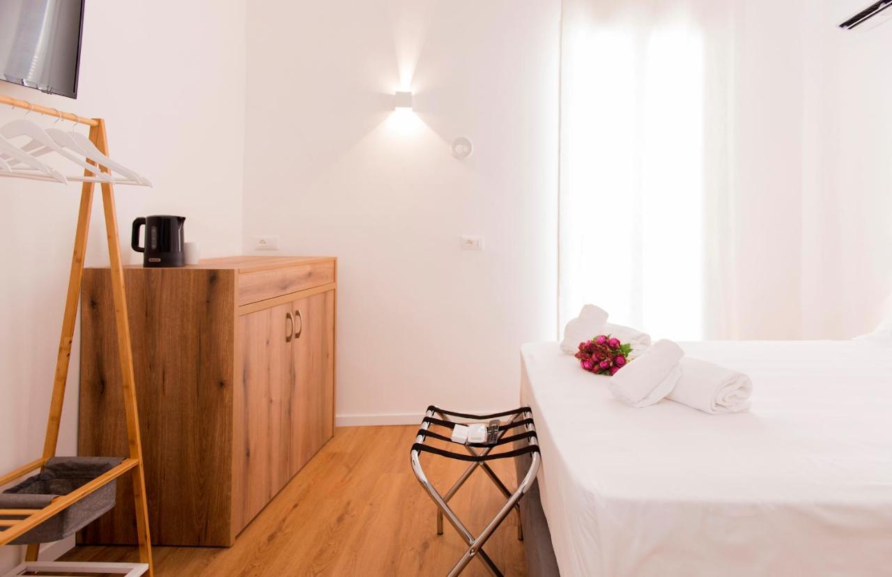 Almami Loft & Rooms Monopoli Luaran gambar
